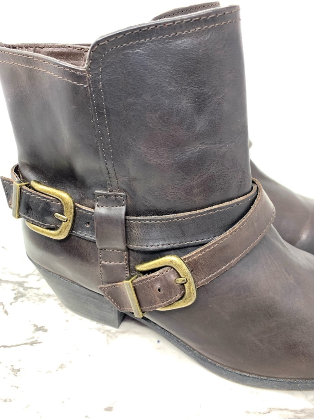 Me Too Zuri Dark Brown Leather Buckle Harness Ankle Booties 8 Bohemian Moto Chic - Picture 14 of 16